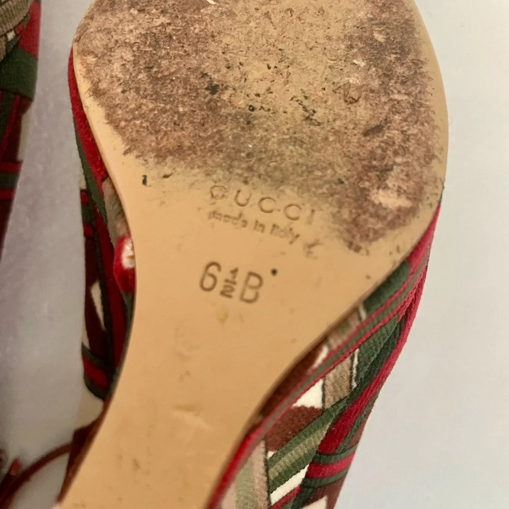 Gucci Velvet Web Ribbon wedges, ankle straps, red/white/green, 6.5b, box, EUC - Picture 15 of 16